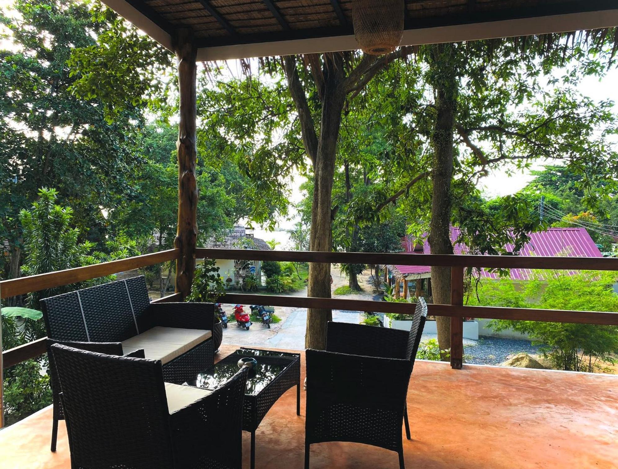 Ocean Vibes Hotel Thongsala Exterior photo