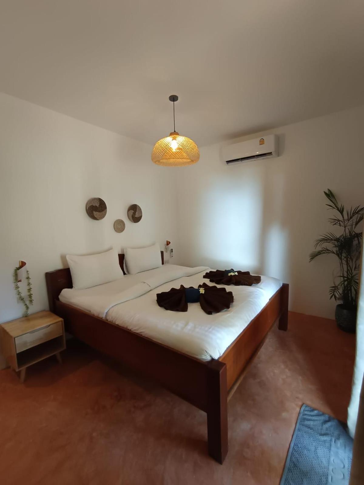 Ocean Vibes Hotel Thongsala Exterior photo